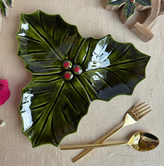 The Evergreen Mistletoe Platter