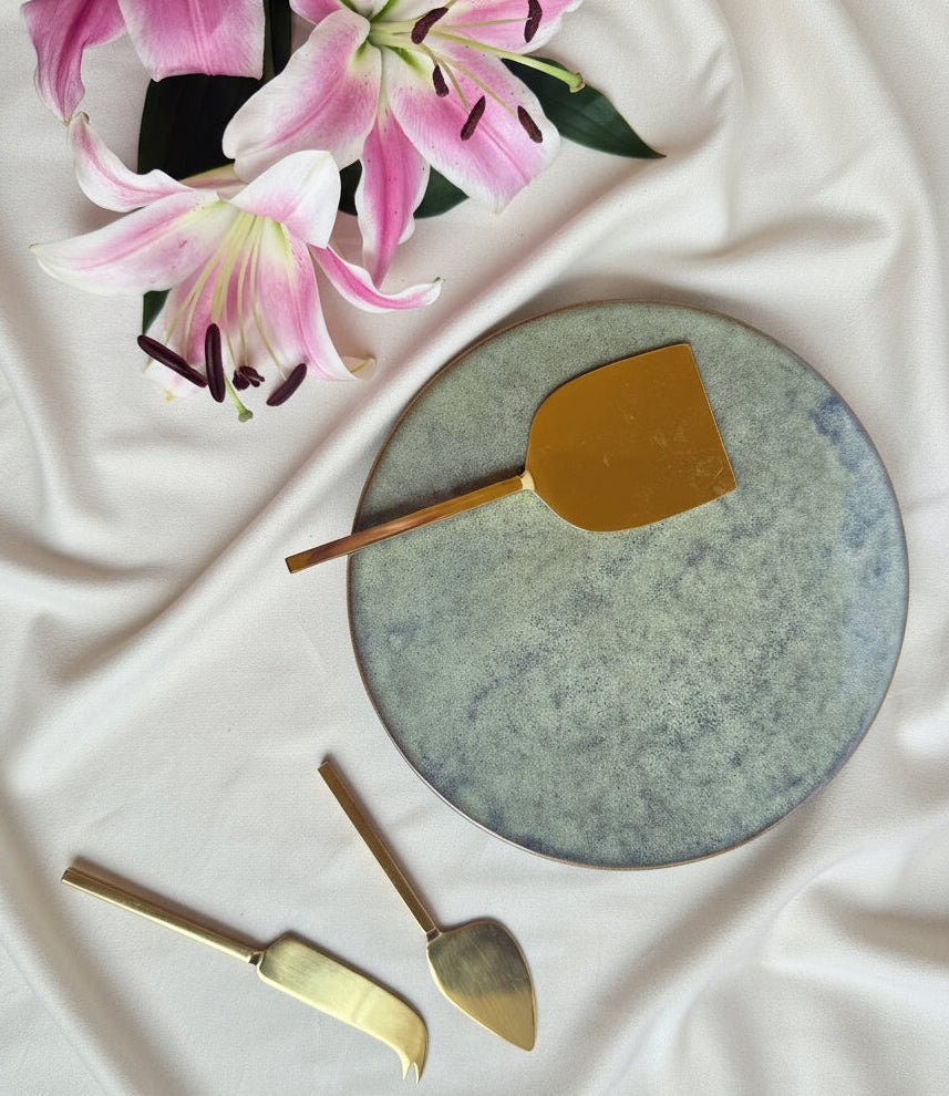 The Hopscotch Bunny Cake Stand