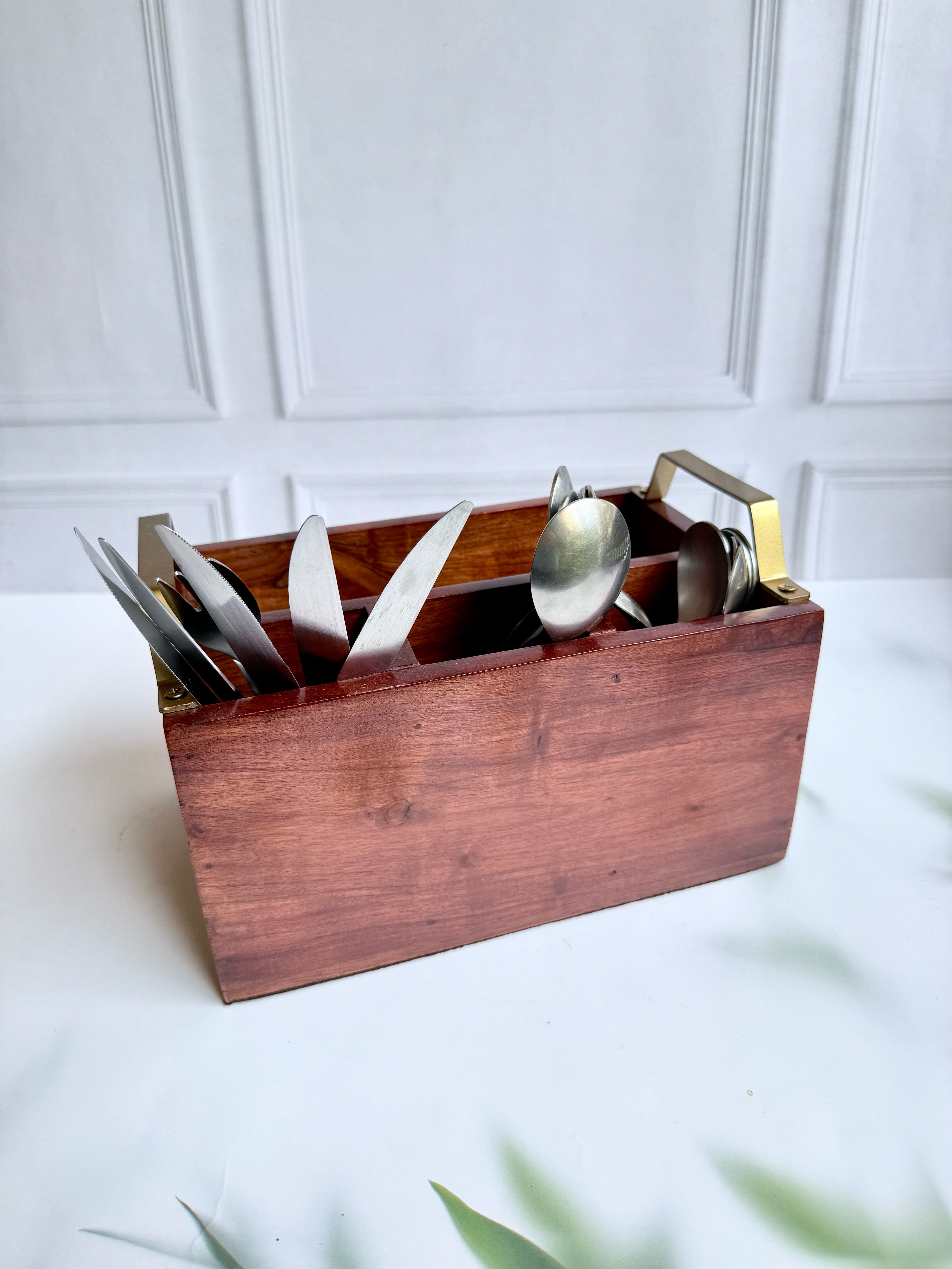 The Heritage Cutlery Caddy